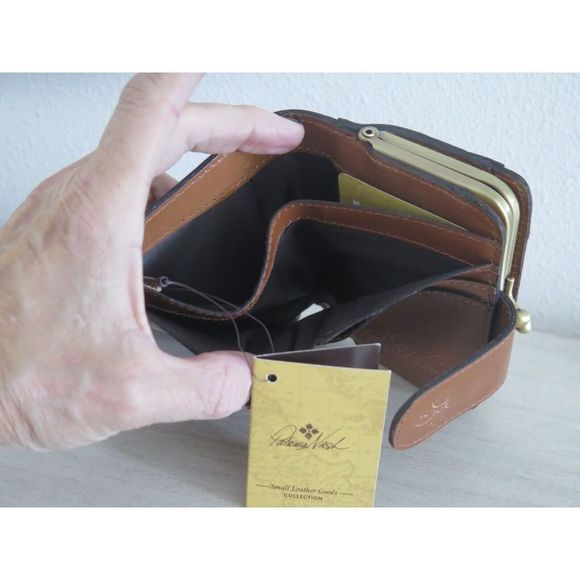 Patricia Nash S1430818 Riot Rust Iberia Signature Map Print Leather Wallet $120 - Picture 5 of 9